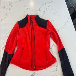 Lululemon Scuba Very good condition and not sold anymore.